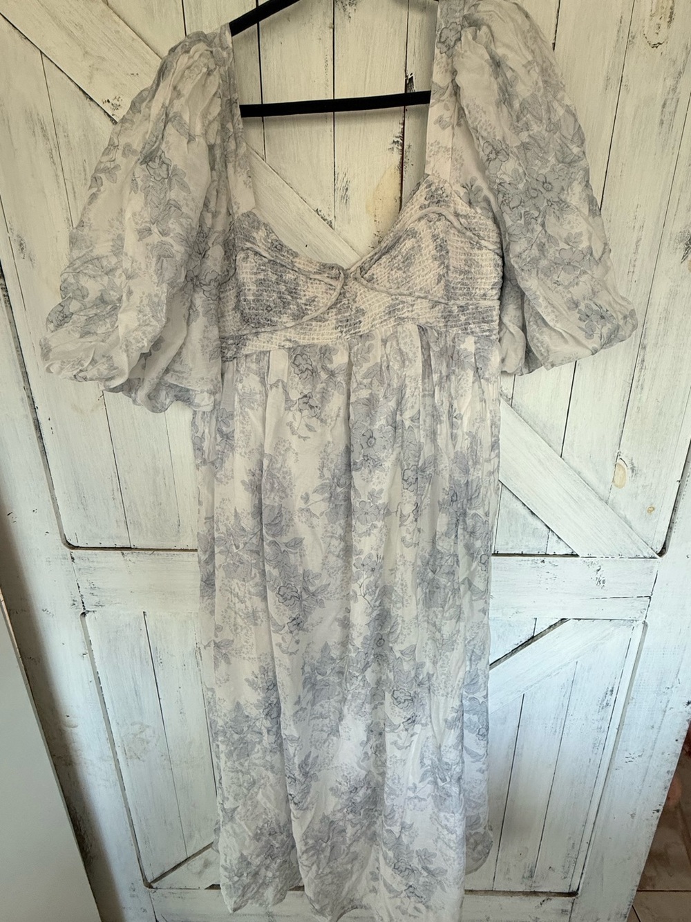 White and Gray Floral Puff-Sleeve Midi Dress